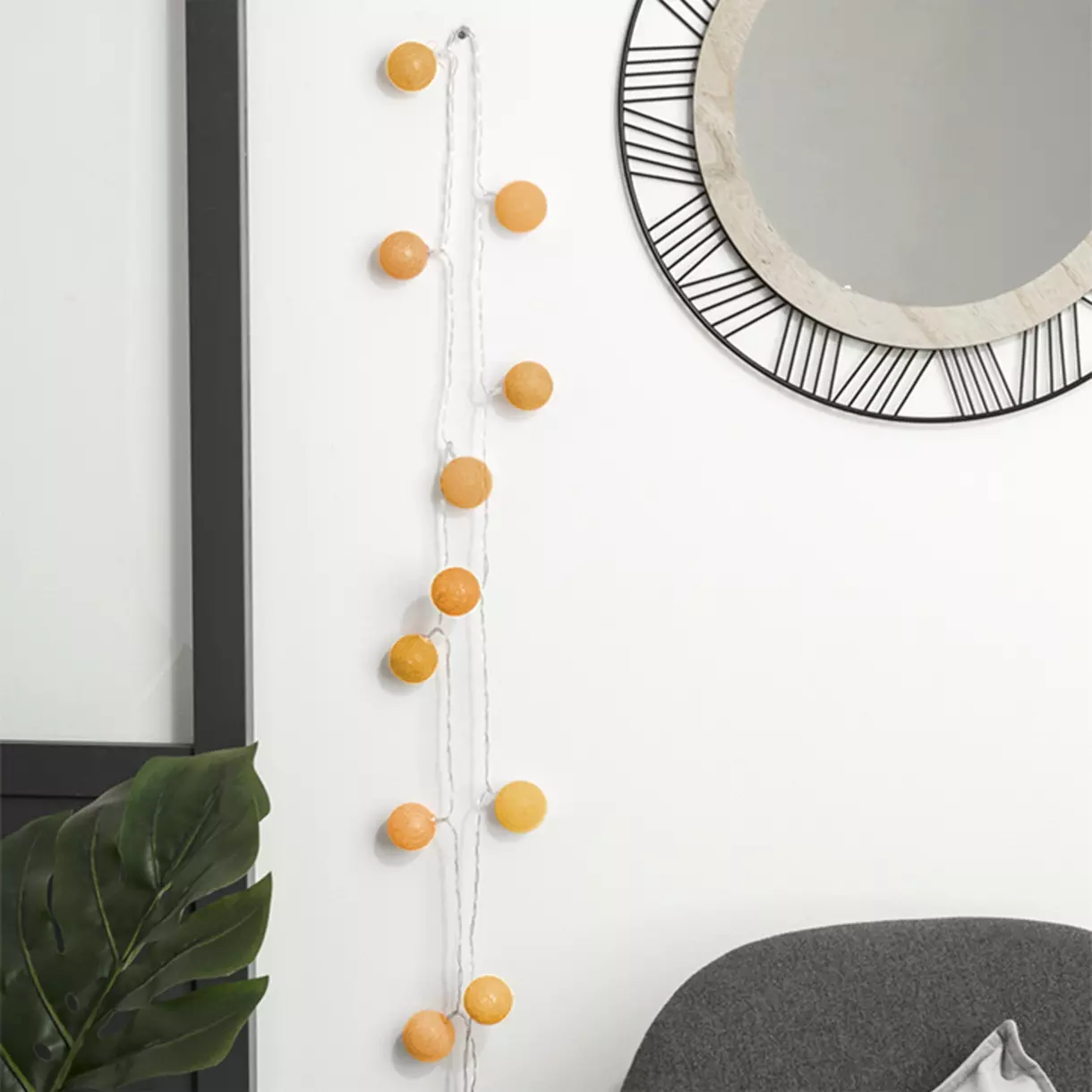 eminza Guirlande lumineuse déco 16 boules 2 61 m Loula Jaune moutarde