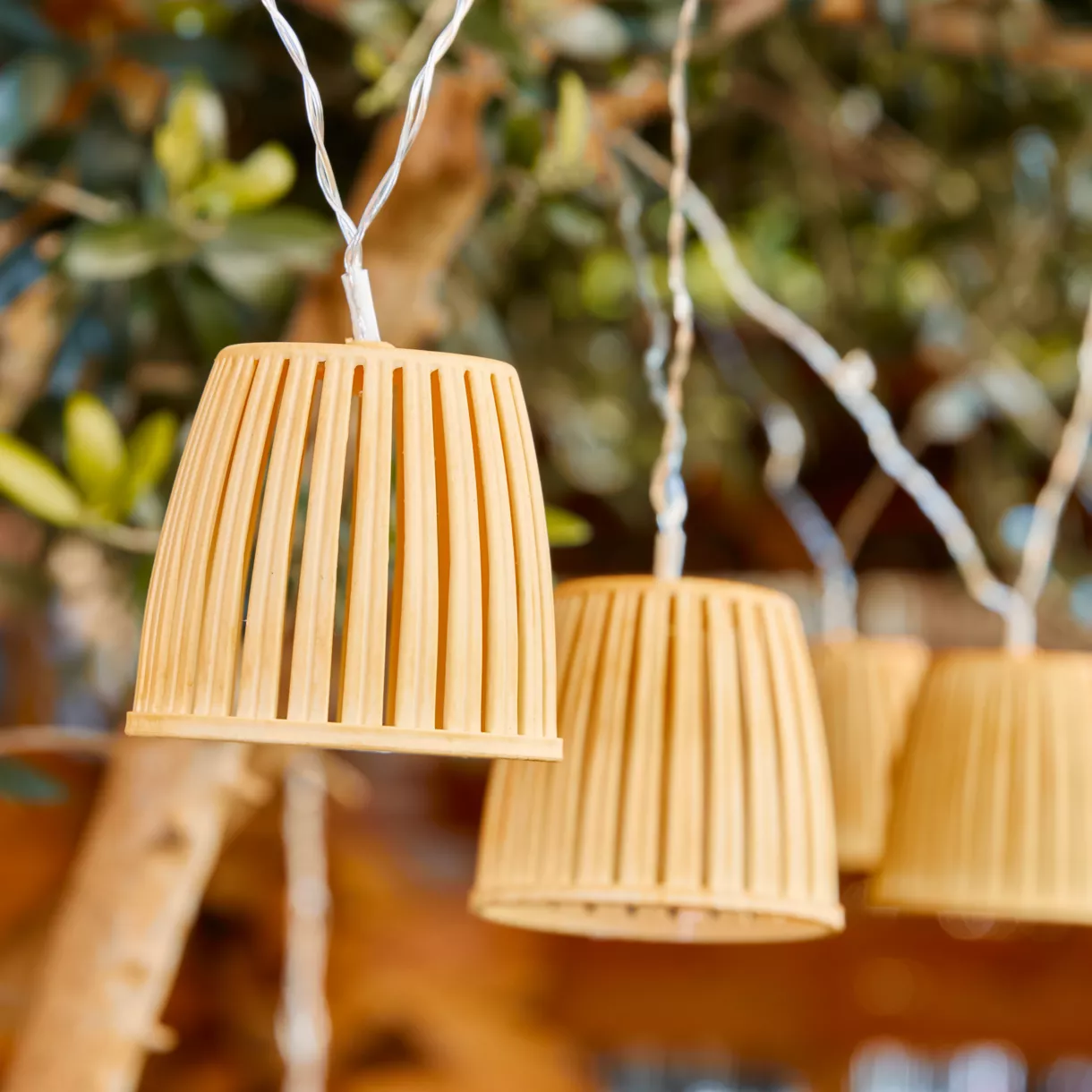 eminza Guirlande lumineuse solaire 4 5 m 10 LED (H28 cm) Celesta Naturel