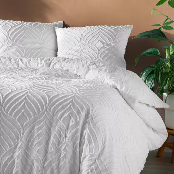 Eminza Housse De Couette Et Deux Taies Microfibre Tuftée (260 X 240 Cm) Heltie Blanche