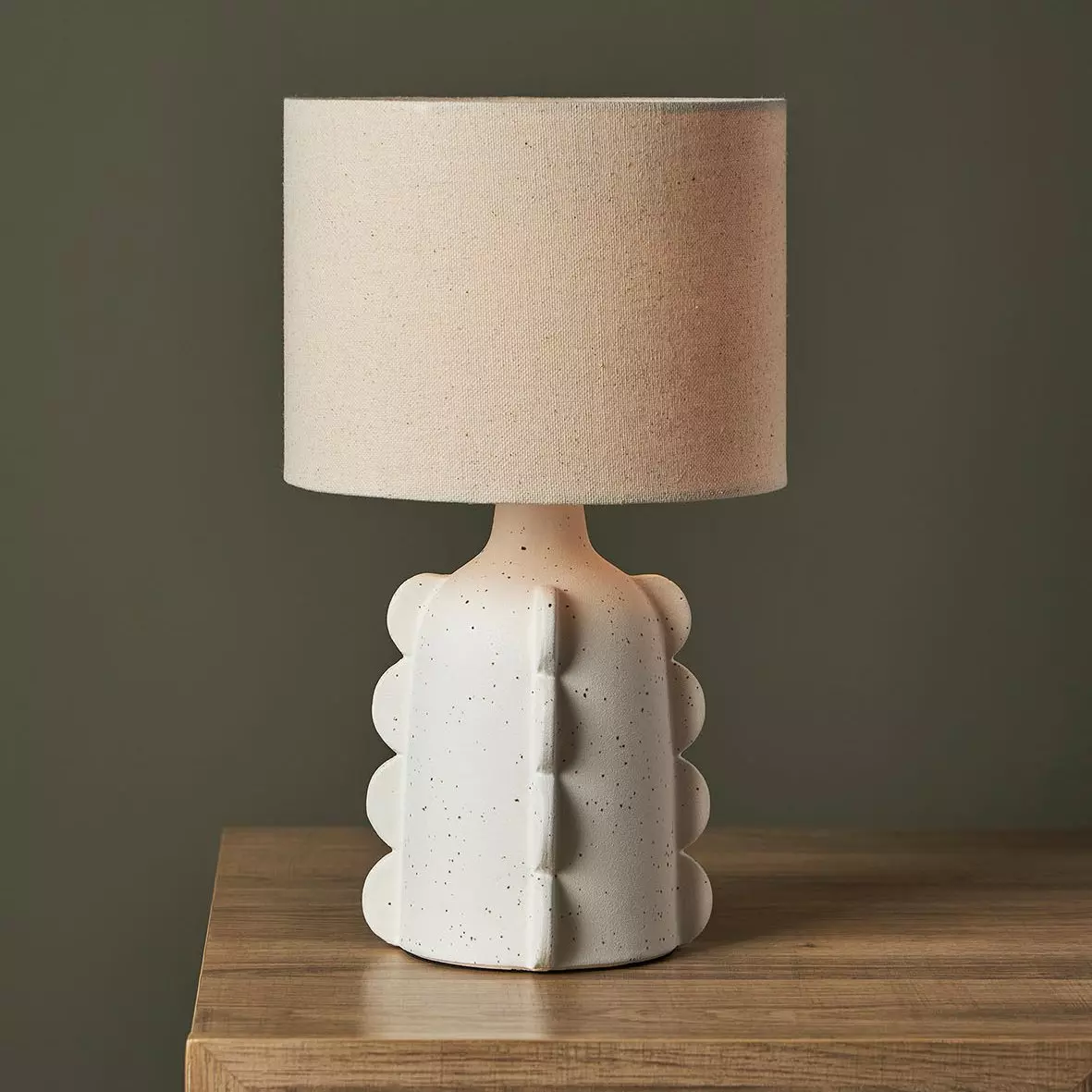 eminza Lampe à poser céramique et lin (H34 5 cm) Orecchio Blanche