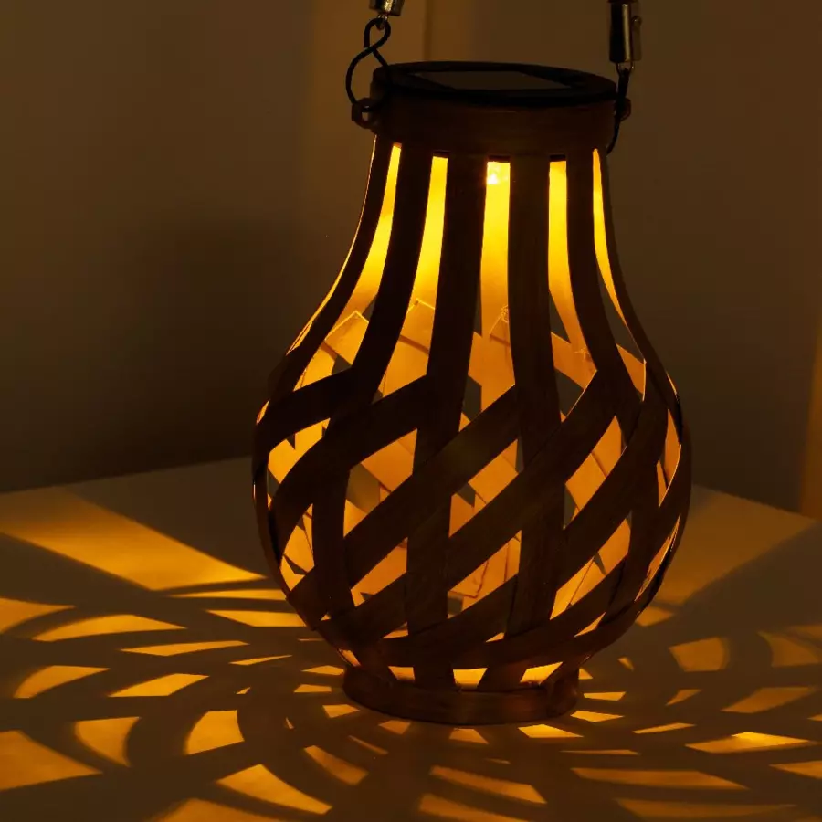 Eminza Lanterne Solaire Ajourée LED (H18 5 Cm) Effet Flamme Blanc Chaud