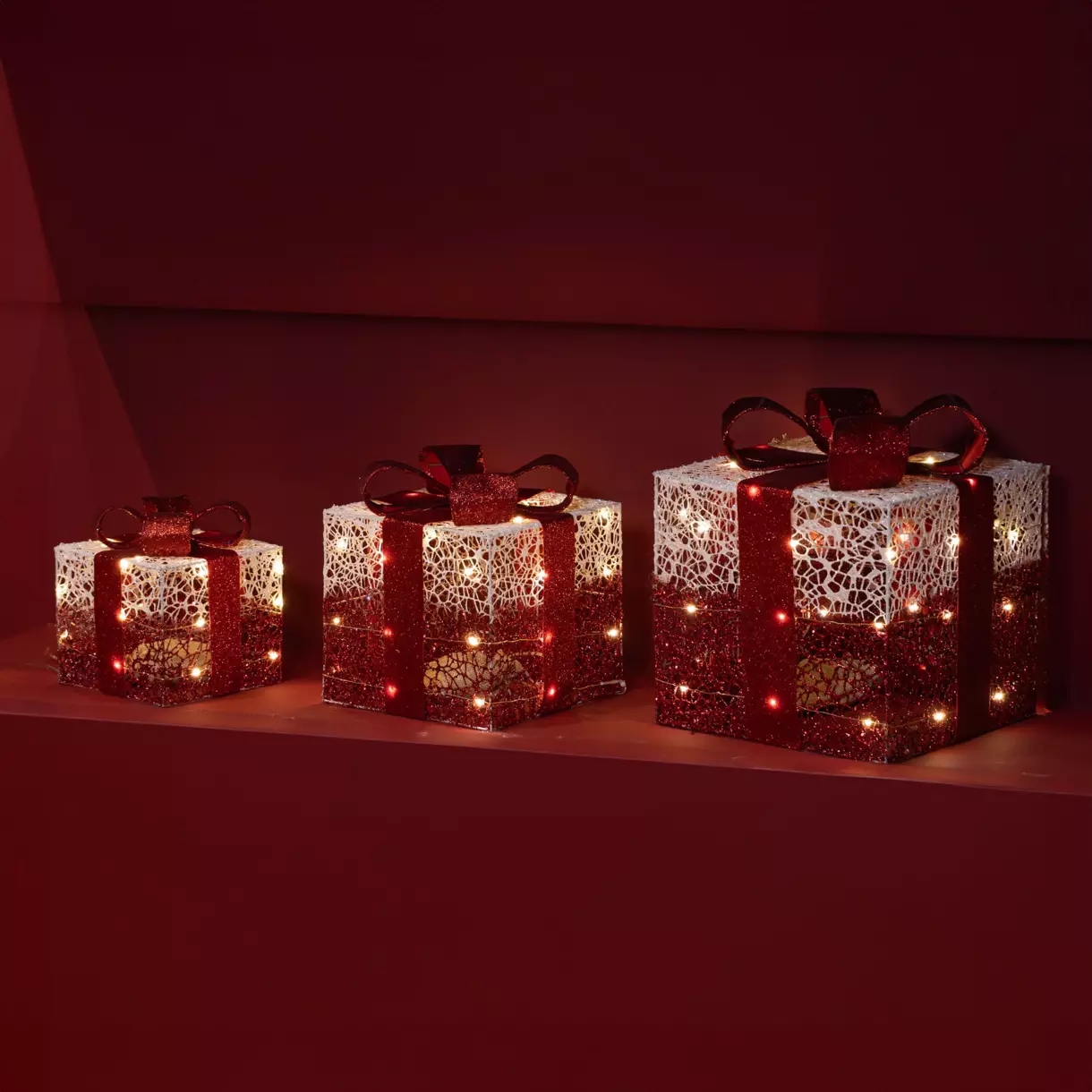 Eminza Lot De 3 Cadeaux Lumineux à Piles 90 LED (H30 Cm) London Rouge Et Blanc Chaud