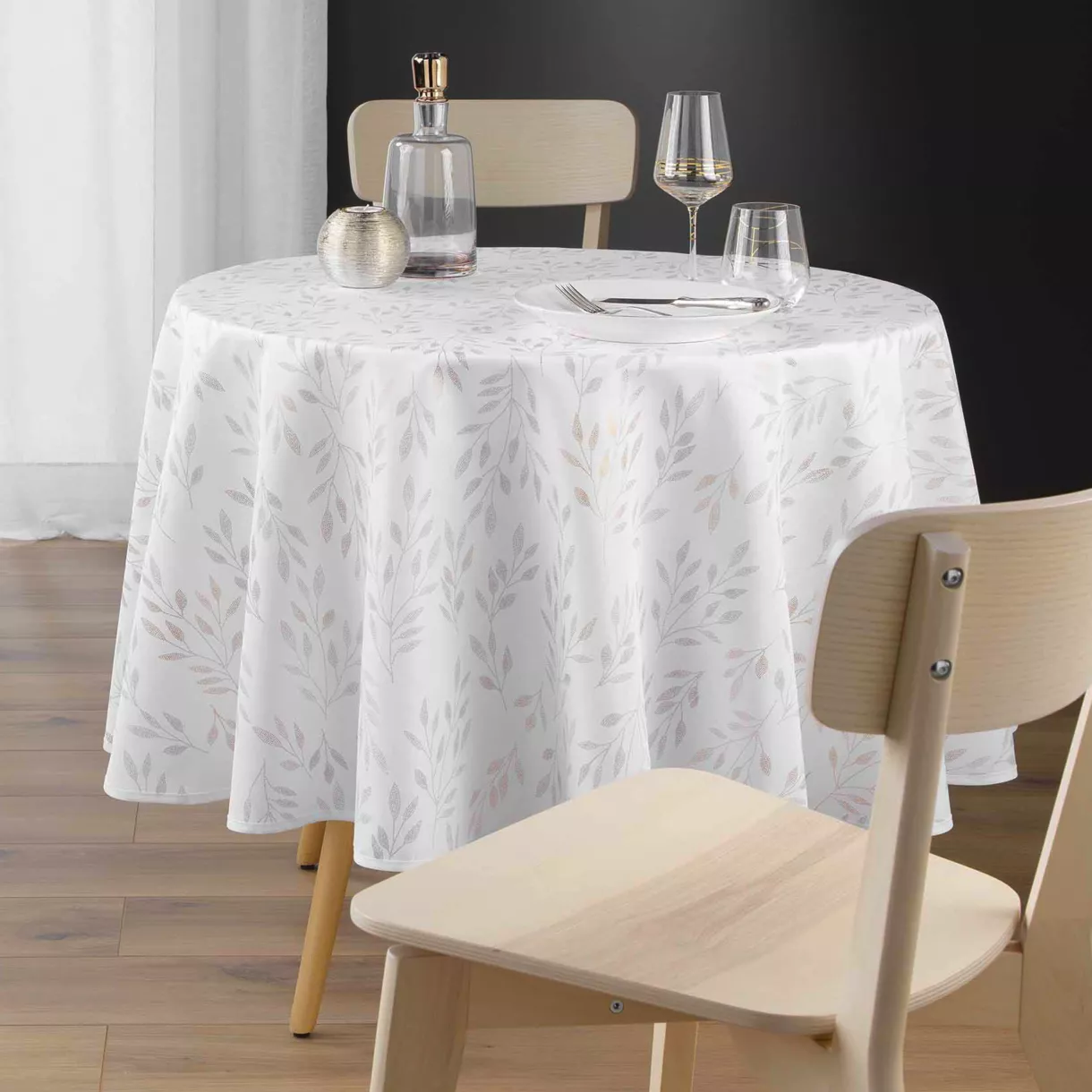 eminza Nappe ronde anti tache (180 cm) Lonigold Blanche