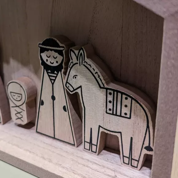 Eminza Petite Crèche De Noël En Bois (H27 Cm) Sainte-Marceline