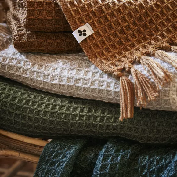 Eminza Plaid Canapé Matière Recyclée (130 X 160 Cm) Gabin Camel