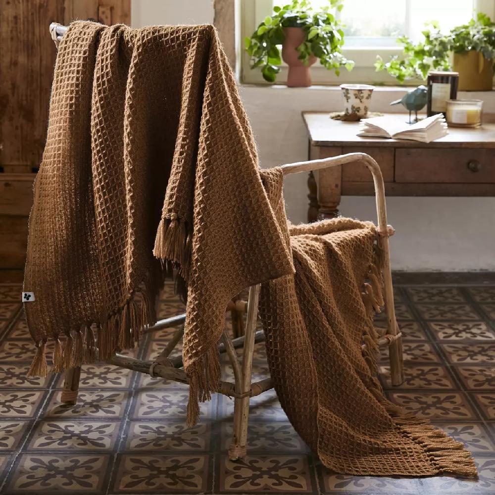 eminza Plaid canapé matière recyclée (130 x 160 cm) Gabin Camel