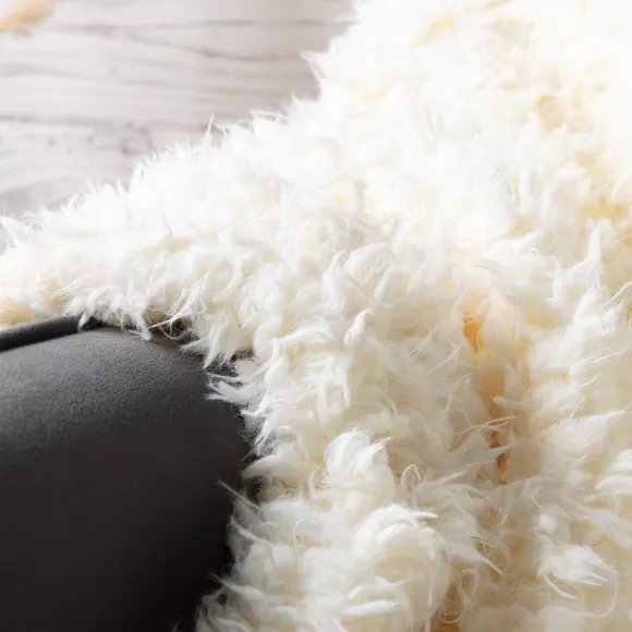 Eminza Plaid Fausse Fourrure (130 X 160 Cm) Caline Blanc Cassé