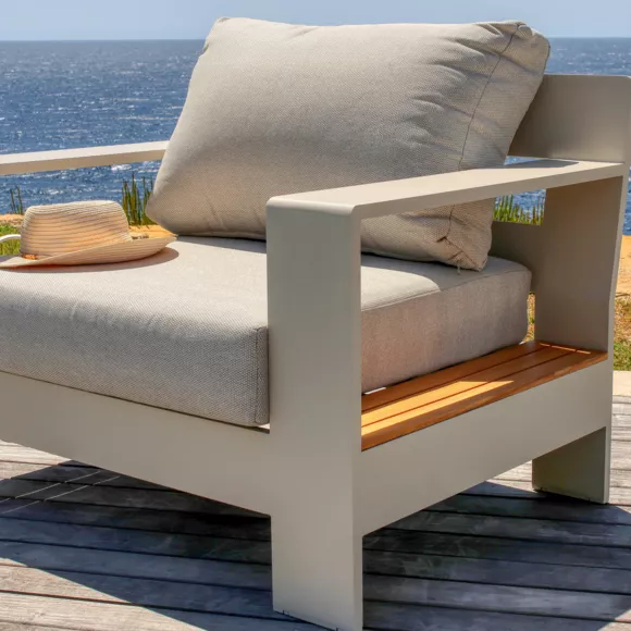 Eminza Salon De Jardin Aluminium Et Bois Teck 5 Places Antibes Crème