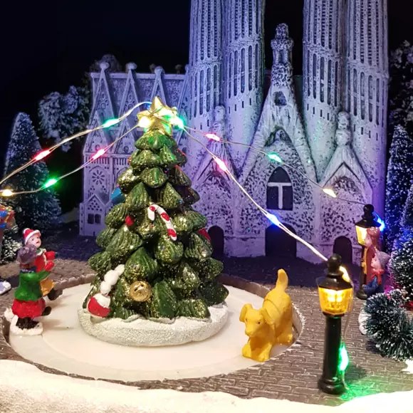 Eminza Scène De Vie Illuminée Et Musicale Barcelone