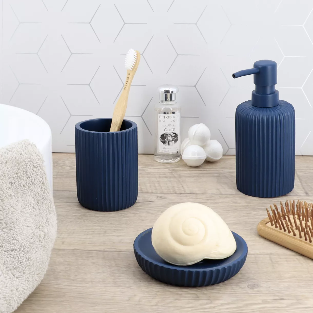 eminza Set d'accessoires salle de bain résine Strié Bleu marine