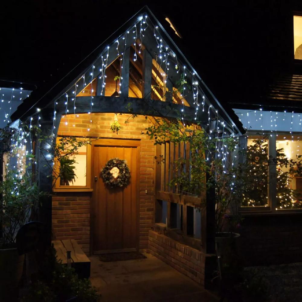 eminza Stalactite lumineuse 30 m 900 LED Stars Grande hauteur XL Timer Blanc froid