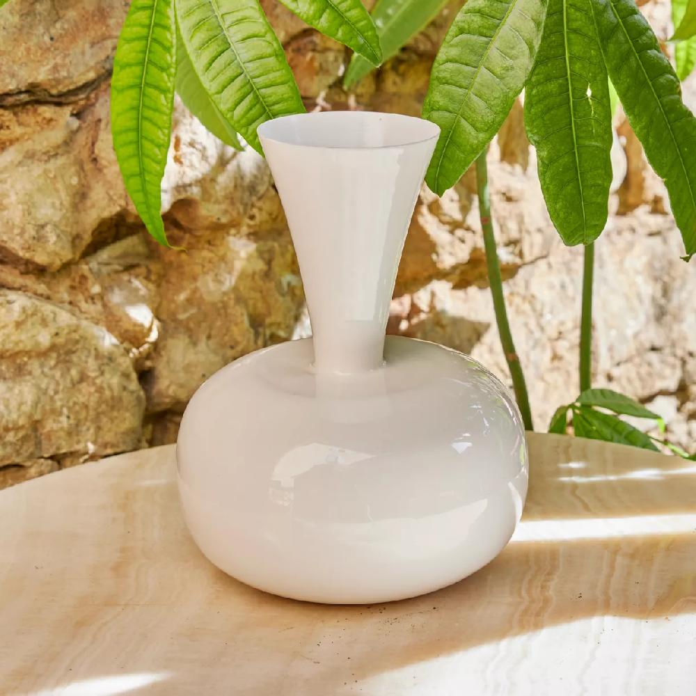 eminza Vase en métal émaillé fait main (H23 cm) Cléa Blanc brillant
