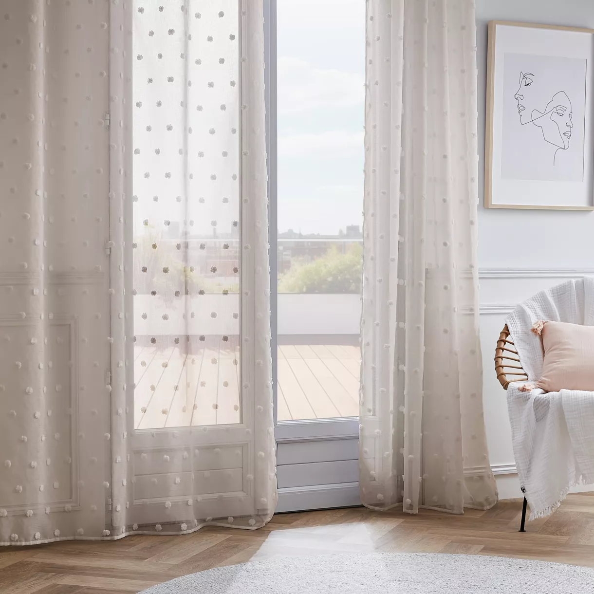 eminza Voilage oeillets pompons (140 x 240 cm) Emie Beige