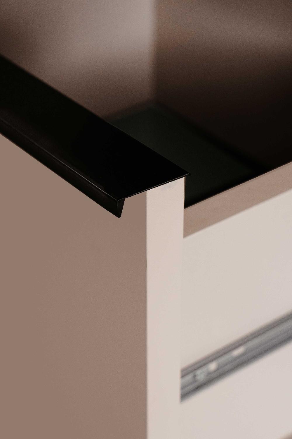 Emob Dressoir Auryn - 135x38x90cm - 2 Deuren & 3 Lades - Zand/zwart