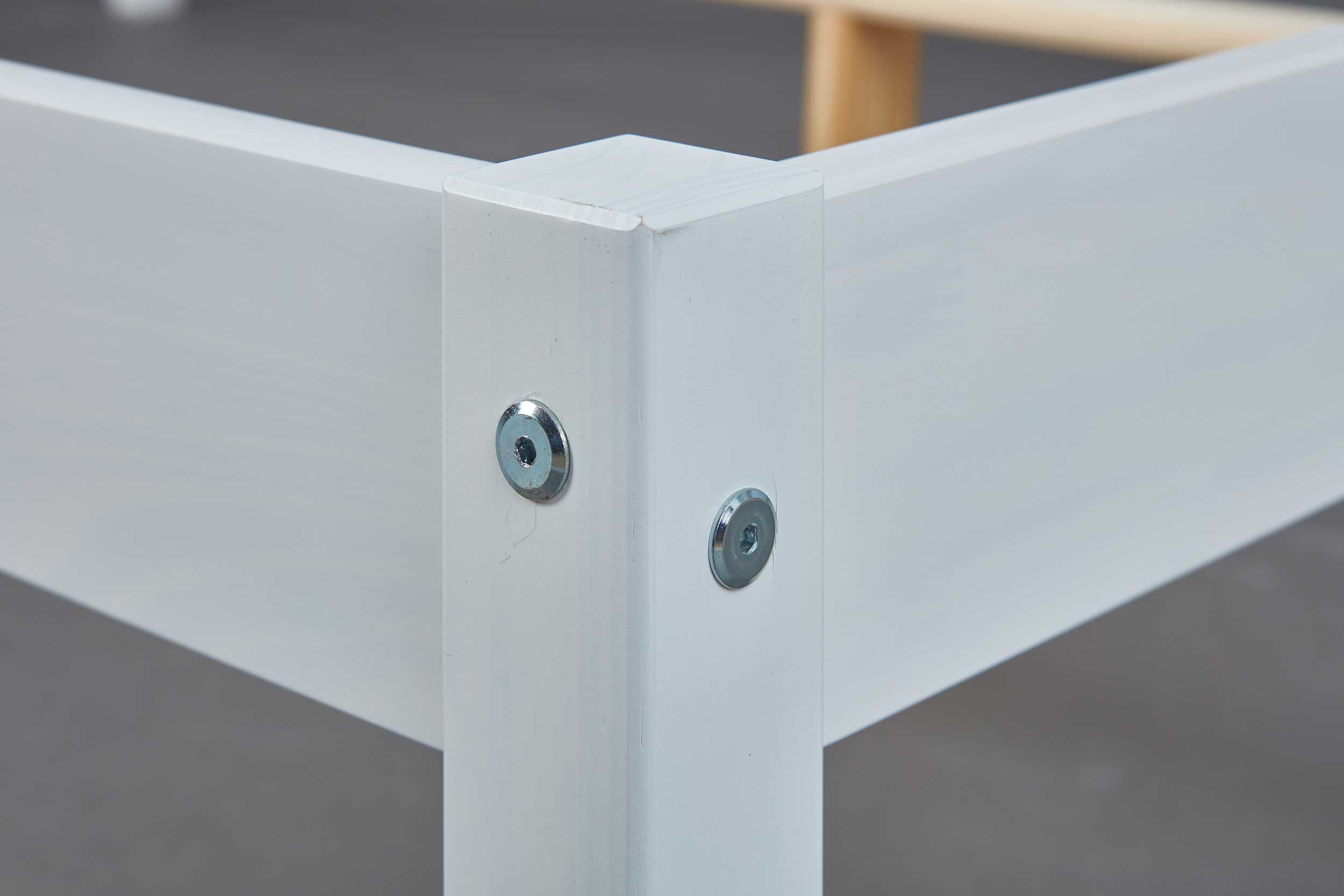 Emob Bed Vilmar 140x200 - Massieve Den