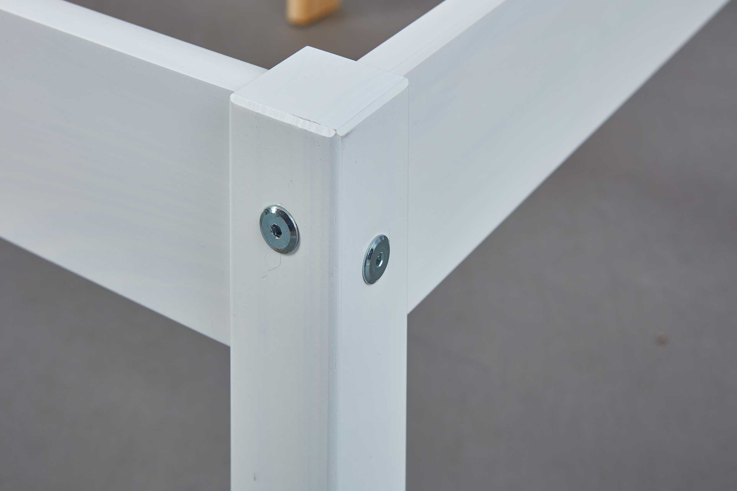 Emob Bed Vilmar 140x200 - Massieve Den