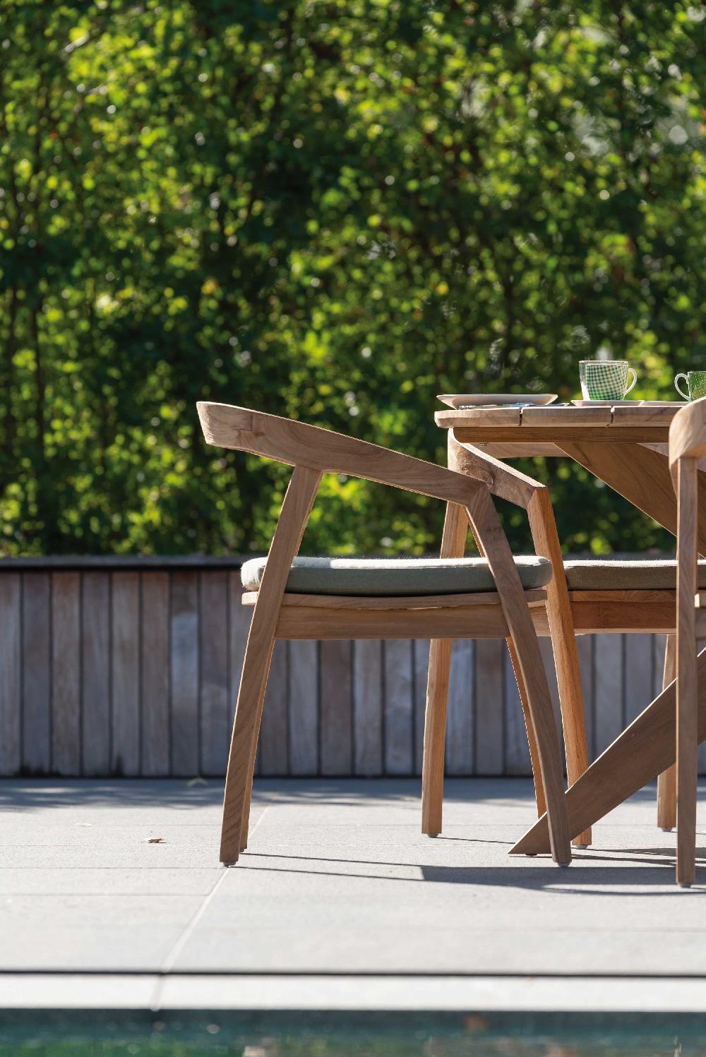 Emob Tuinstoel Makassar