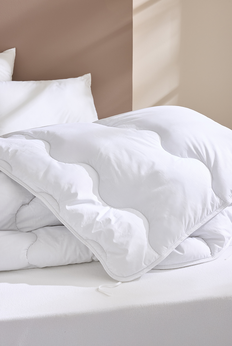 Essix Home Collection Couette En Polyester Tempérée