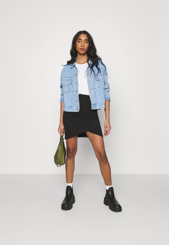 even&odd Asymetric overlap wrap mini high waisted skirt – Jupe crayon Even&Odd soldes