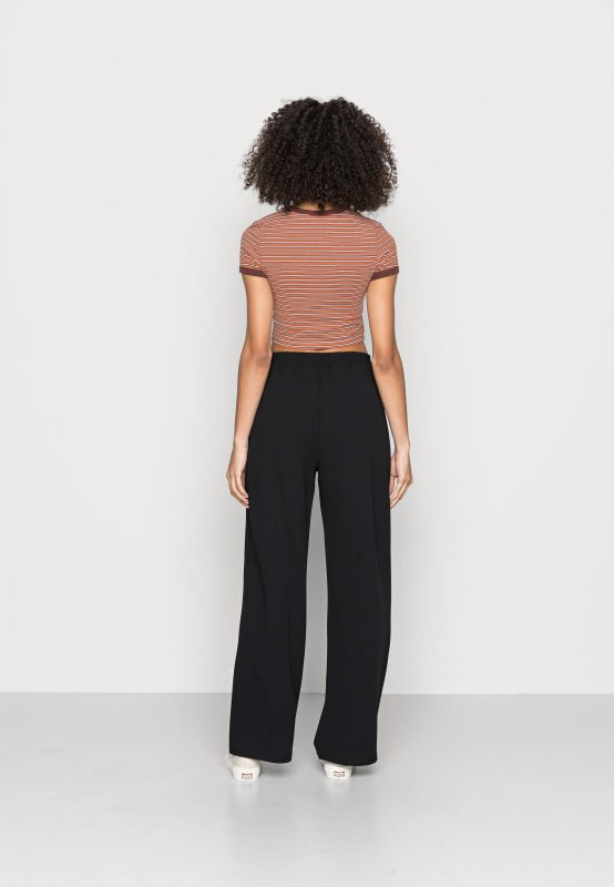 Even&odd BELT DETAIL WIDE LEG PANTS – Pantalon Classique Even&Odd Déstockage