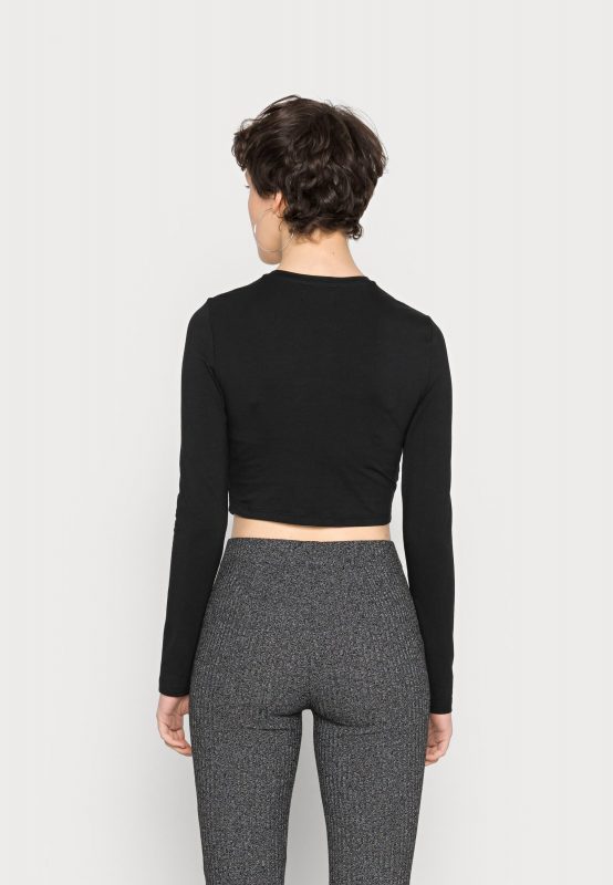 Even&odd CROPPED LONG SLEEVE WITH POINTY HEM – T-shirt à Manches Longues Even&Odd Soldes