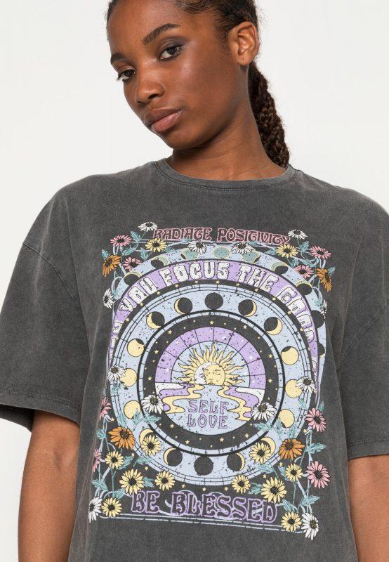 Even&odd LIZ ACID WASH FOCUS THE GOOD SUN TEE – T-shirt Imprimé Even&Odd Déstockage