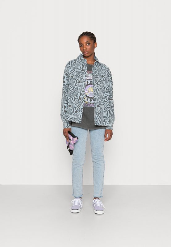 even&odd LIZ ACID WASH FOCUS THE GOOD SUN TEE – T-shirt imprimé Even&Odd déstockage