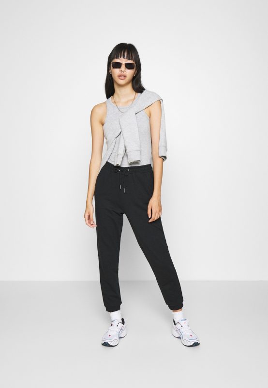 even&odd REGULAR FIT JOGGERS – Pantalon de survêtement Even&Odd en remise