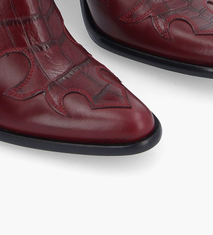 Free Lance Jane 9 Bottine Western Brodée à Talon Cuir De Veau/Cuir Imprimé Crocodile Bordeaux