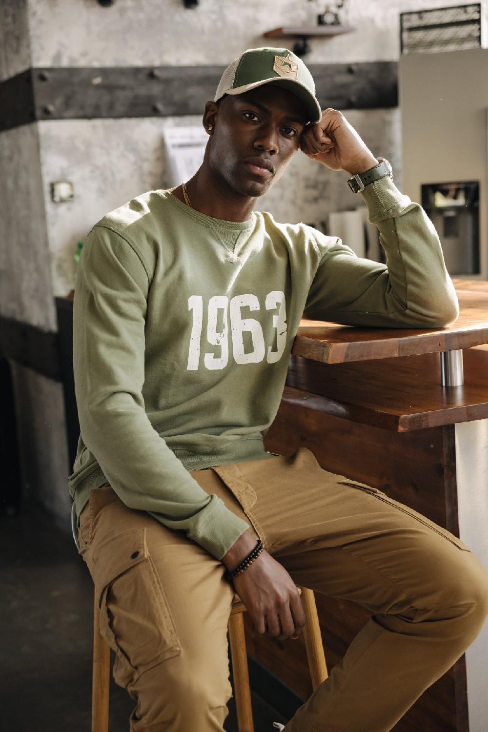 Freeman T. Porter Baton 1963 Sweat Col Rond Homme Dusty Olive
