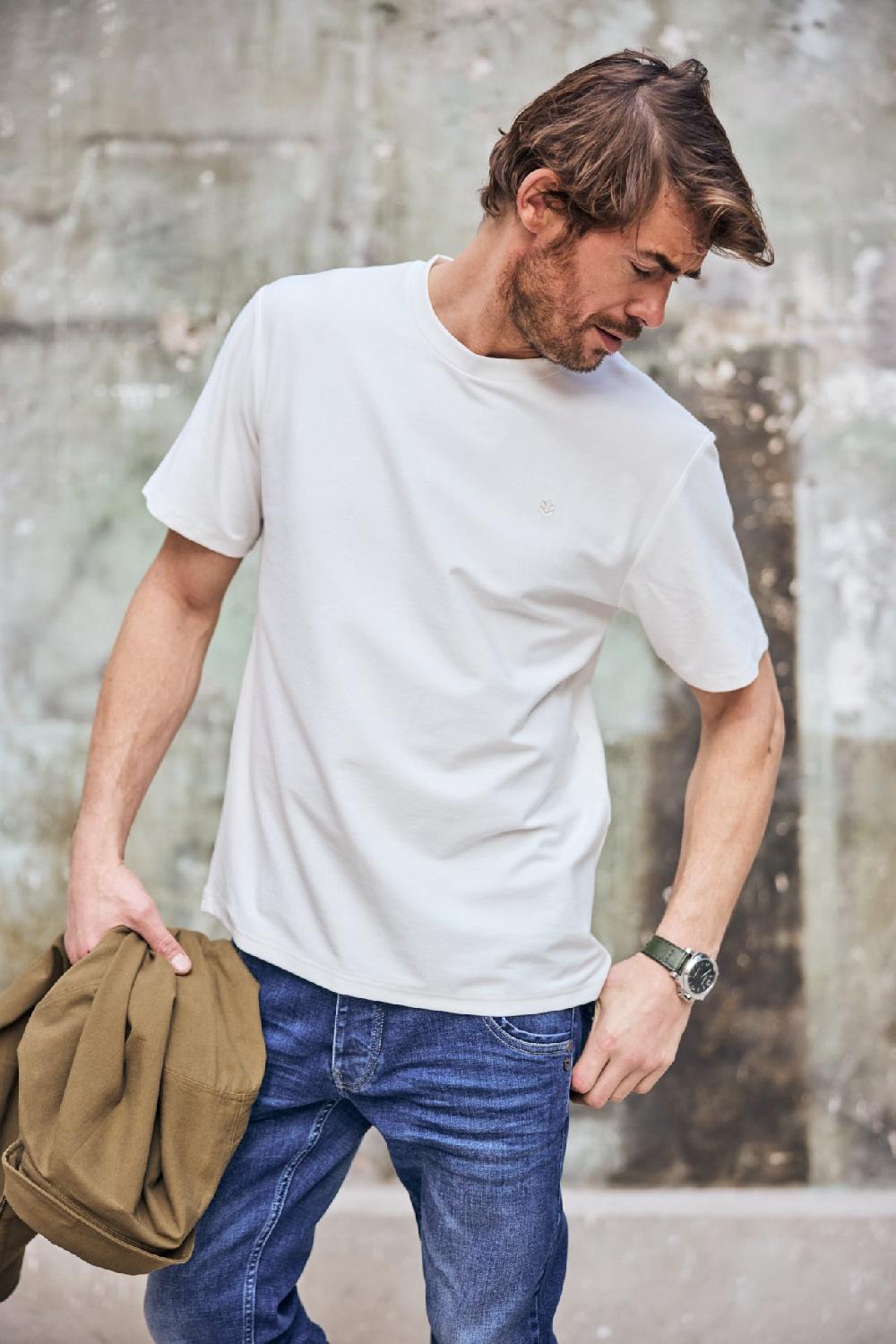 freeman t. porter Chuck Frill T-shirt brodé Homme off white