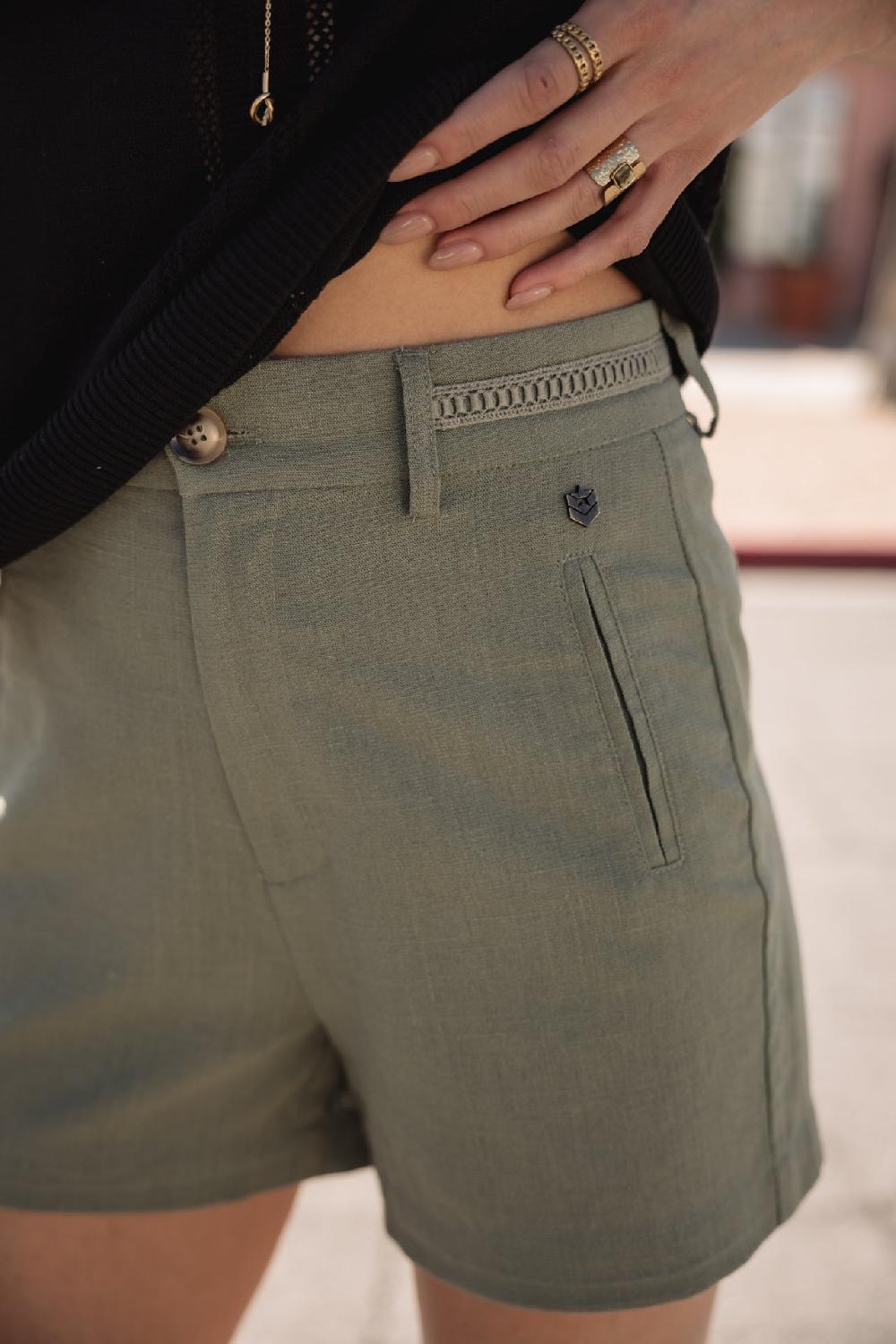 freeman t. porter Flavie Plain Linen Short en lin Femme deep lichen green