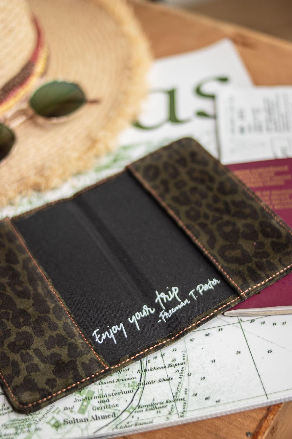 Freeman T. Porter Krishna Leo Etui Passeport Léopard Femme Bosco