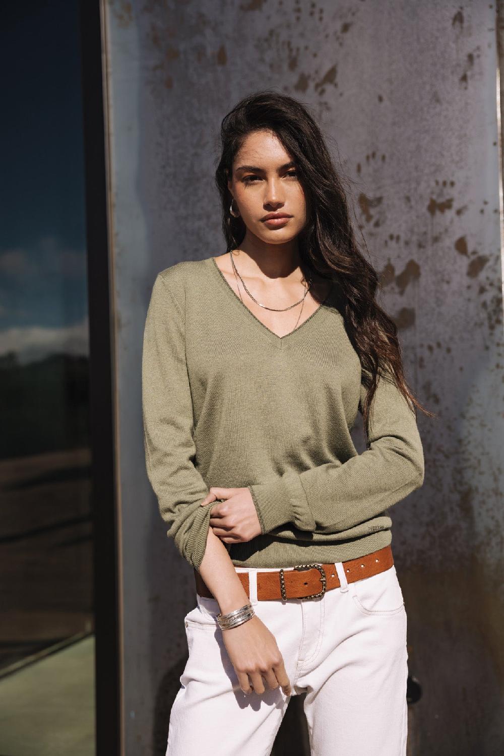 Freeman T. Porter Preem Pull Ajusté Col V Femme Khaki