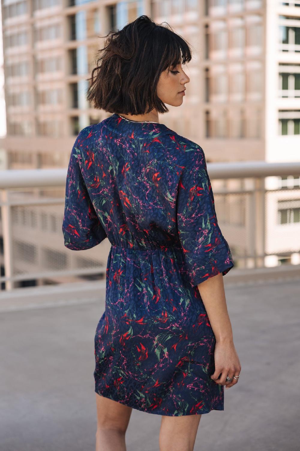 Freeman T. Porter Roza Carpe Koi Robe Kimono Femme Navy