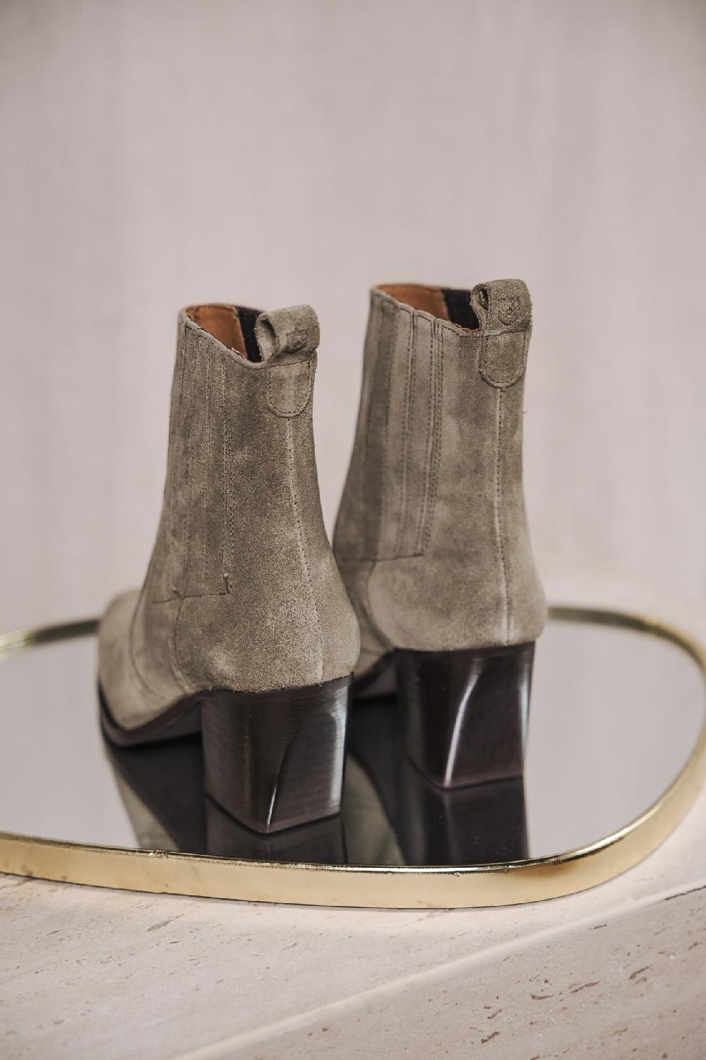 Freeman T. Porter Teresa Suede Boots En Cuir Femme Truffle