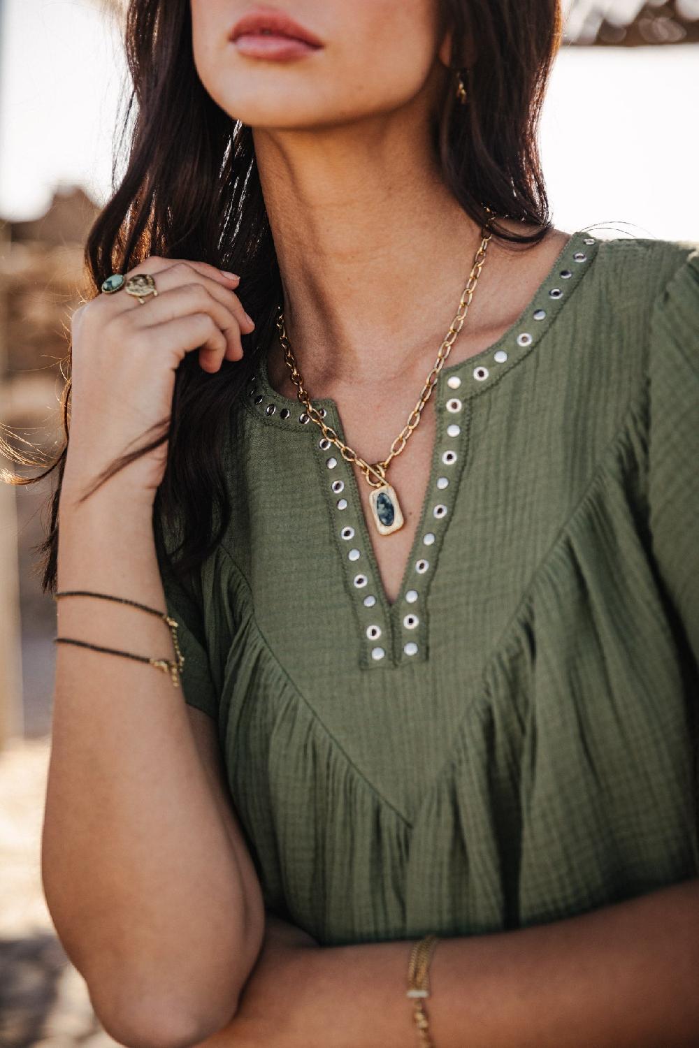 Freeman T. Porter Tillie Plain Color Top Ample Détails Clous Femme Olivine