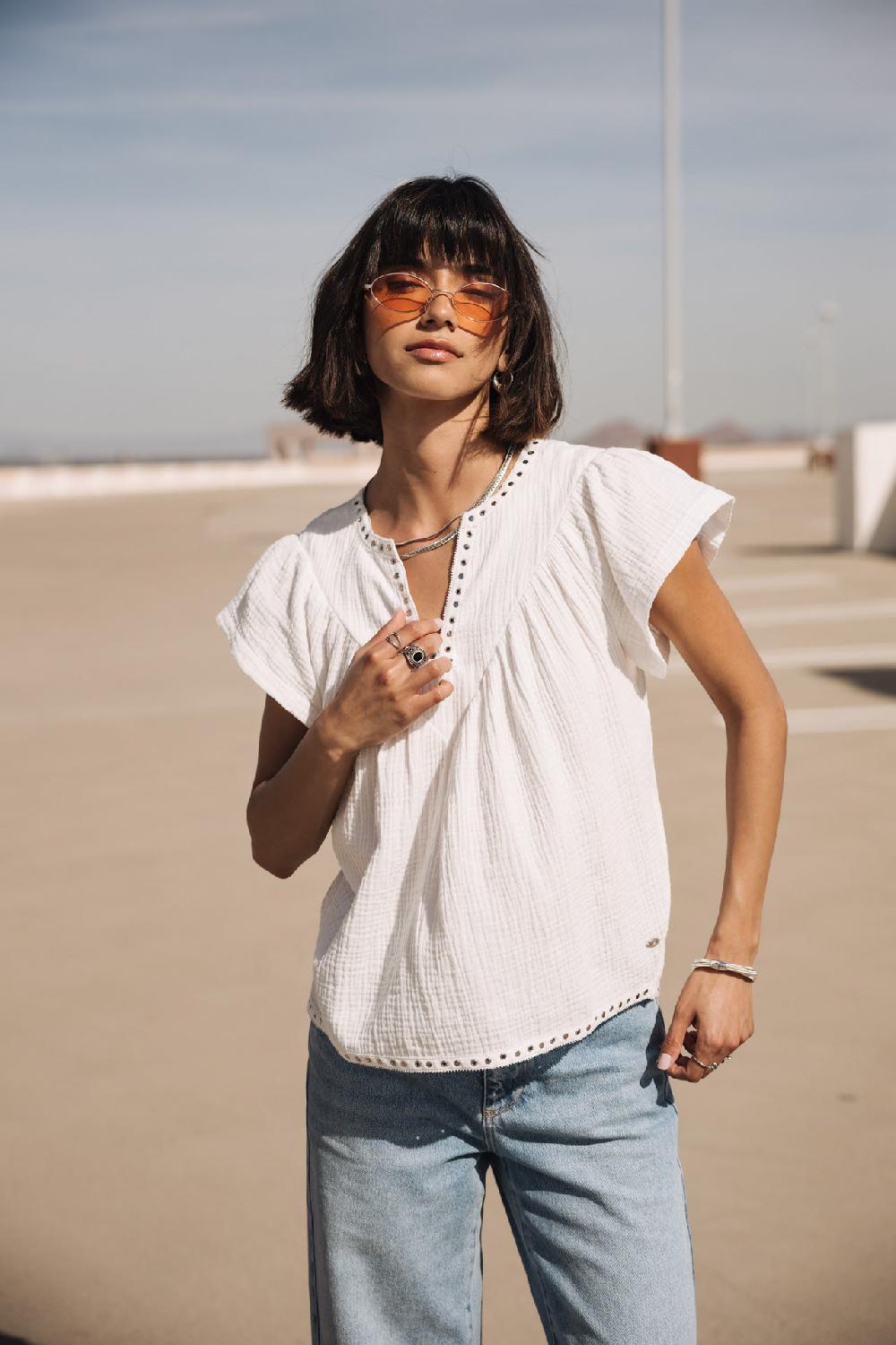 freeman t. porter Tillie Plain Color Top ample détails clous Femme white