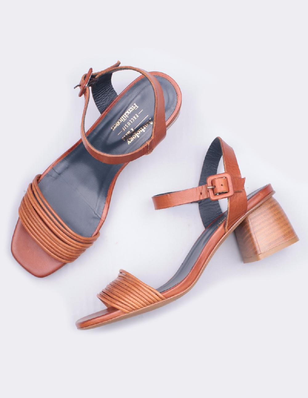 French Trotters Antho Laure Exclu Ft