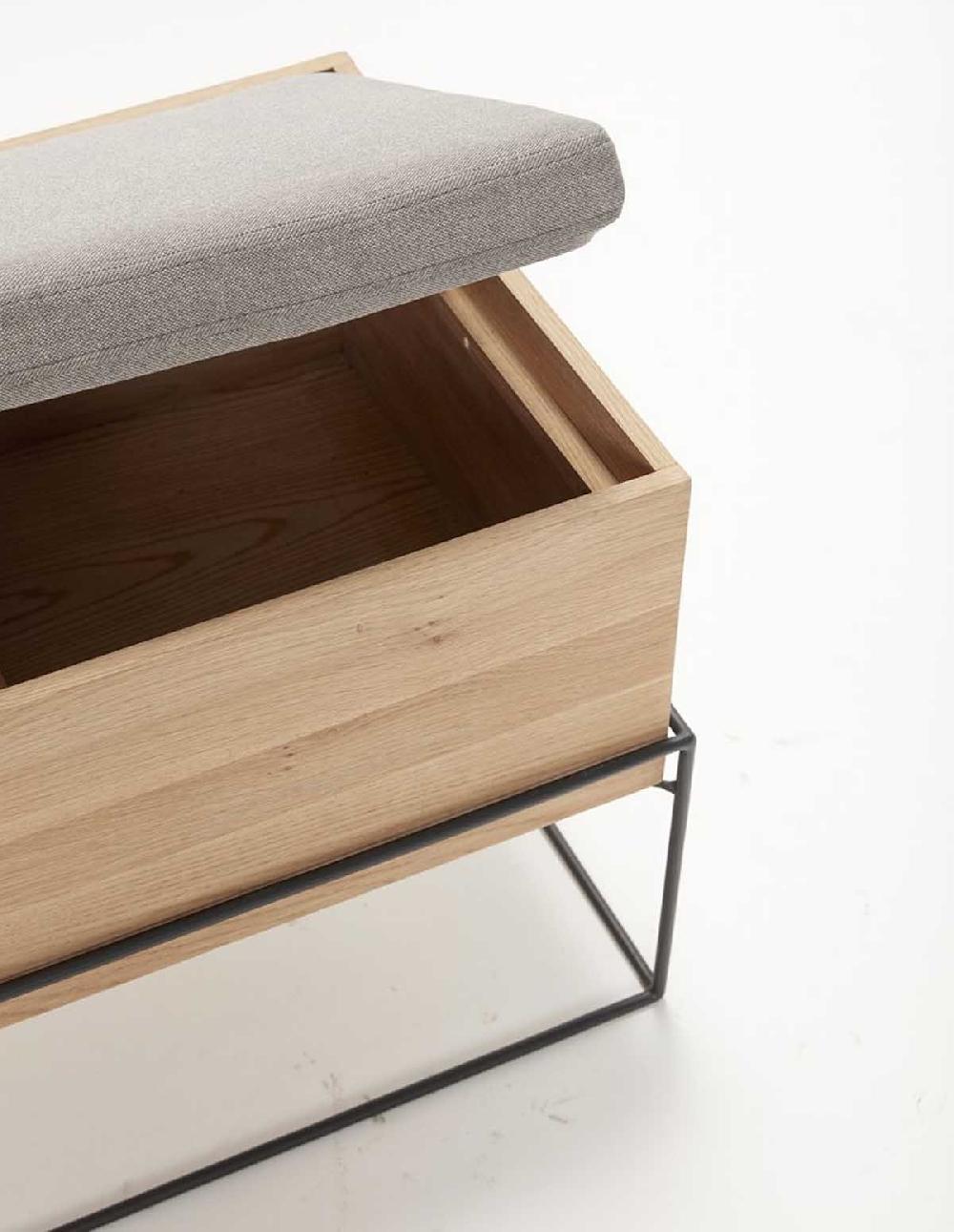 French Trotters Hubsch Banquette