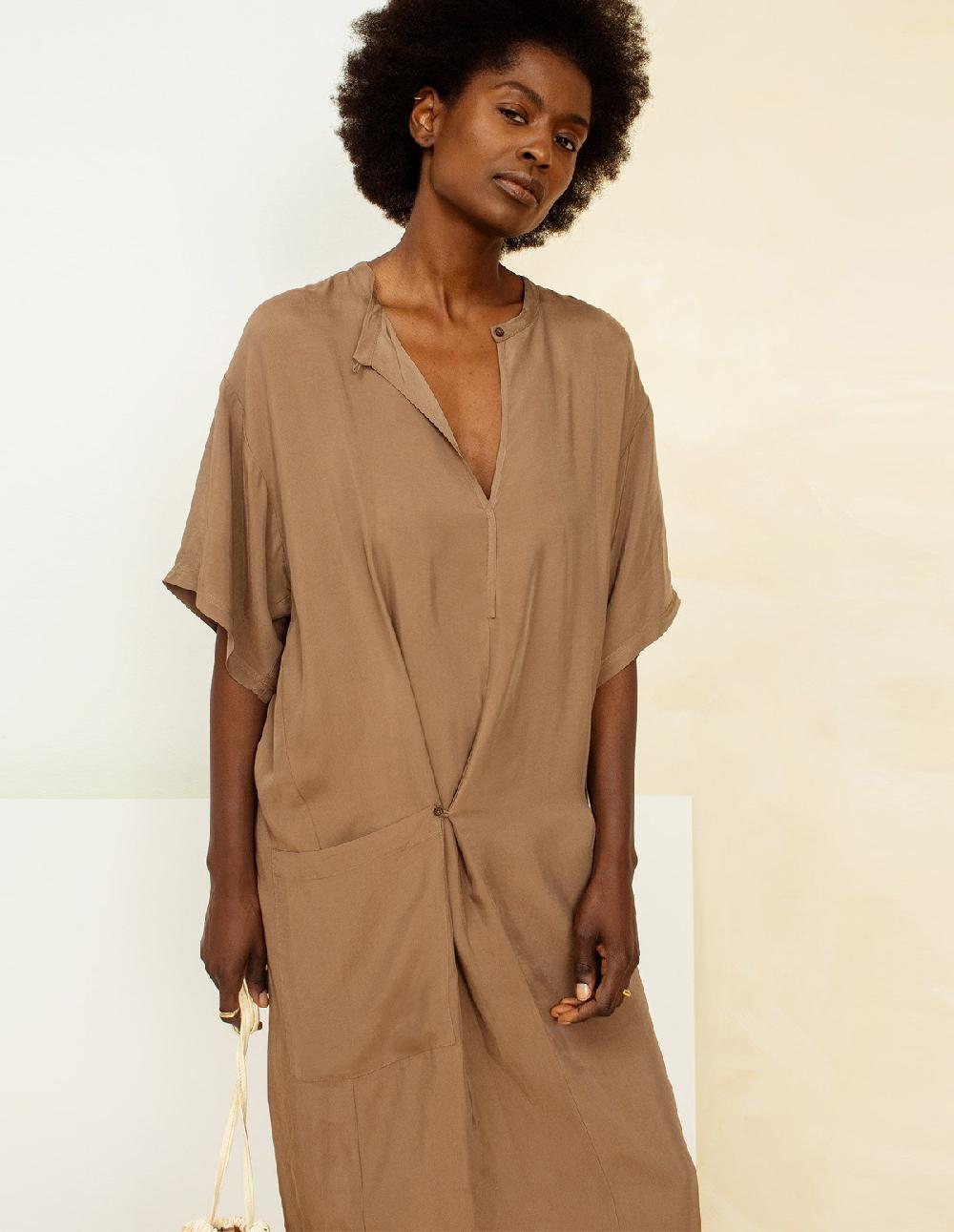 French Trotters Huma Duwan Robe