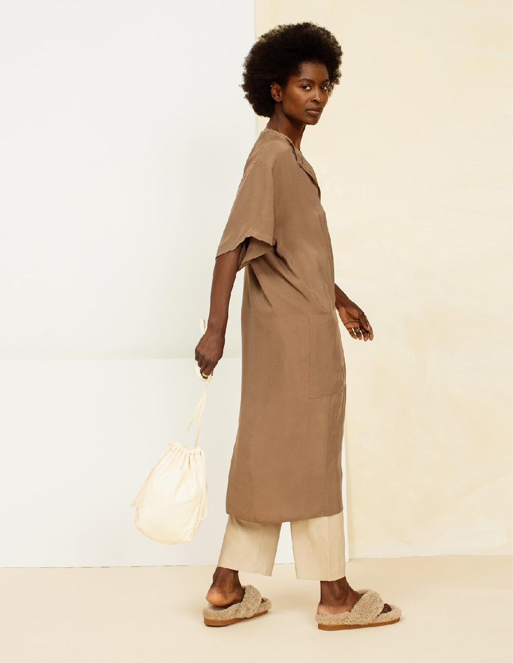 French Trotters Huma Duwan Robe