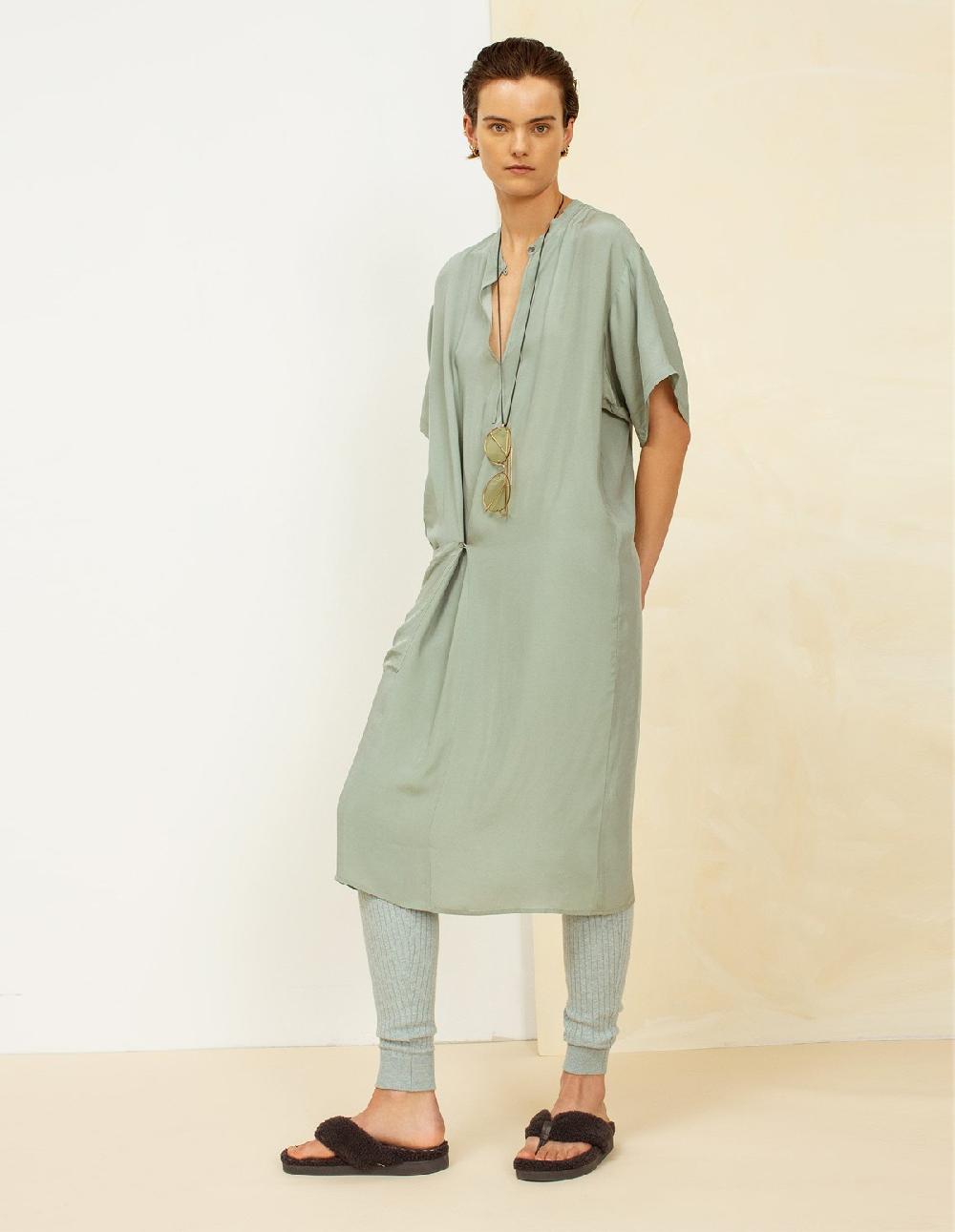 french trotters Huma Duwan Robe