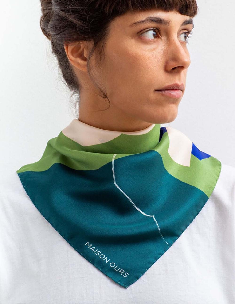 French Trotters Maison Ours Fleur 50x50