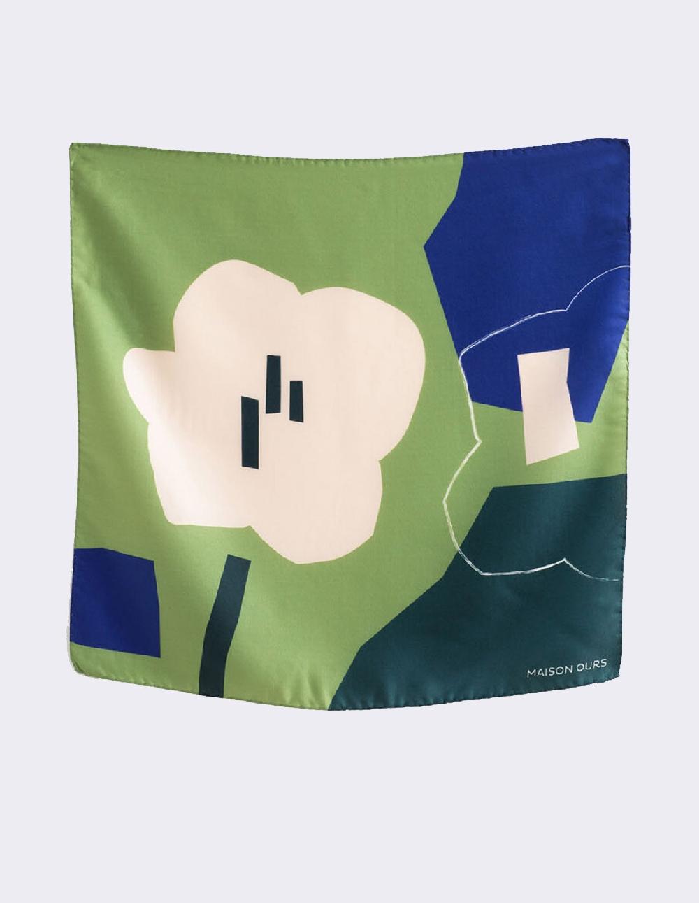 french trotters Maison Ours Fleur 50x50