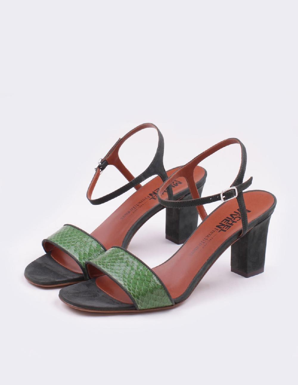 French Trotters Mv Hellza Exclu Ft