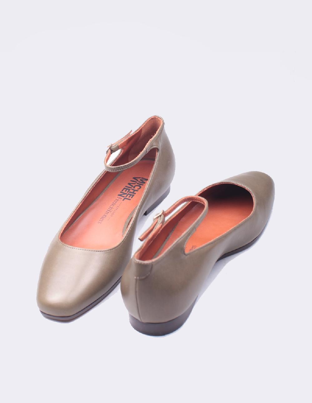 French Trotters Mv Louki Nappa Excluft