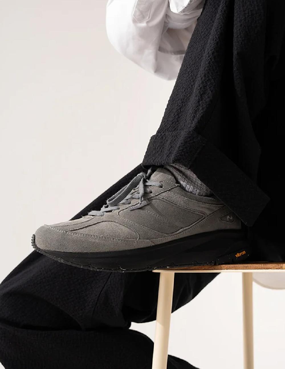 French Trotters Neutra Hakone V2
