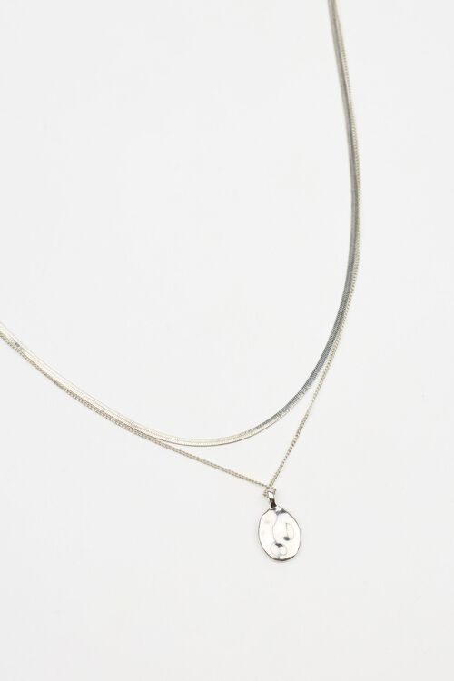 Garage Chaîne Double à Médaillon Classique