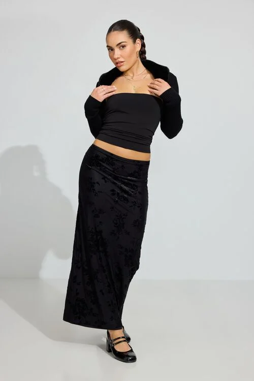 Garage Haut Tube Sculptant Longiligne